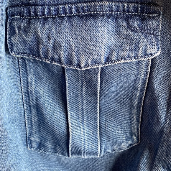 YFB NWT Hank Denim Tie Waist Sleeveless Breast Pockets Button Close Top large - Picture 8 of 13